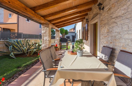 Tar-Vabriga Apartment | Two bedroom apartment with terrace Tar, Poreč (A-13245-a)