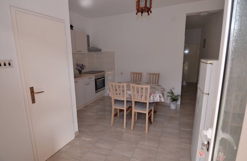 Tkon Apartment | Two bedroom apartment with terrace and sea view Tkon, Pašman (A-8455-a)