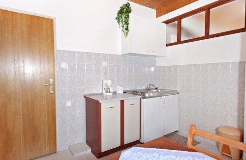 Vrsi Apartment | Two bedroom apartment with terrace and sea view Vrsi - Mulo, Zadar (A-5796-a)