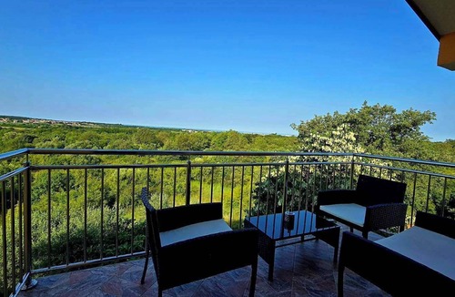 Vilanija Condo | Umag Hideaway: Gogi Apartment, Cozy Haven with Private Terrace!