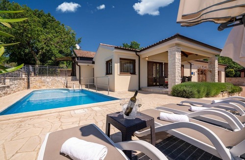 Markovac House | Unique villa with saltwater pool, panoramic views, bikes, trampoline, table tennis