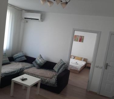 Gara de Nord Apartment | Urban House