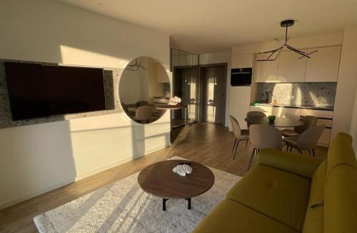 Dugis Apartment | Uzelac Apartment - Pool & Sea View in Makarska