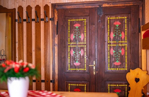 Radovljica Apartment | V. APP at Slovenian Traditional Guesthouse