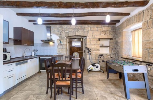Kircija House | Vacation home Šterna by Interhome