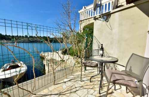 Obrovac House | Vacation home Ana by Interhome