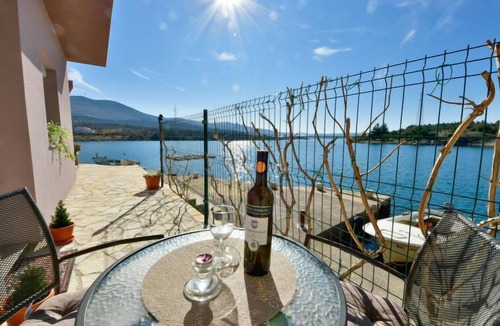 Obrovac House | Vacation home Ana by Interhome
