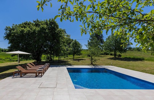 Jezenj House | Vacation home Ana by Interhome