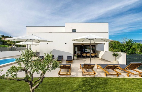 Lopar House | Vacation home Antica by Interhome