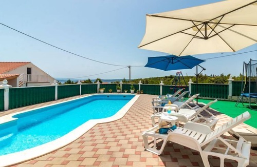 Rudine House | Vacation home Josipa by Interhome
