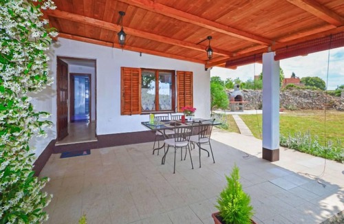 Tar-Vabriga House | Vacation home Ledi by Interhome