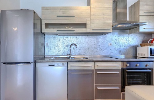 Pinezici House | Vacation home Manera by Interhome