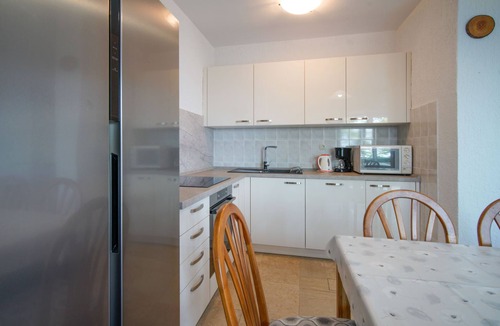 Karlobag House | Vacation home Mara by Interhome