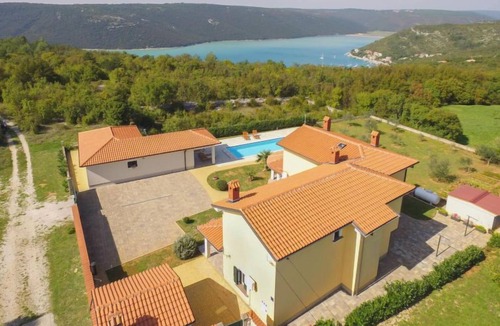 Trgetari House | Vacation home Mirela by Interhome