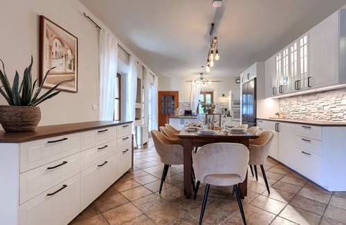 Baderna House | Vacation home Nadua by Interhome