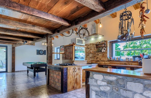 Gradinje House | Vacation home Tina by Interhome