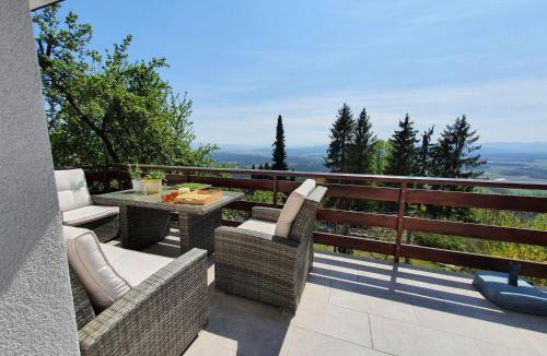 Senturska Gora Villa | Veronica's place in the mountains