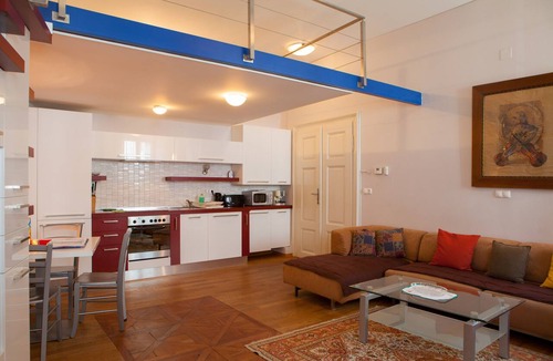 Ljubljana City Centre Apartment | Vesna Tour As/Attractive 1BR apartment in the center, free AC and WiFi