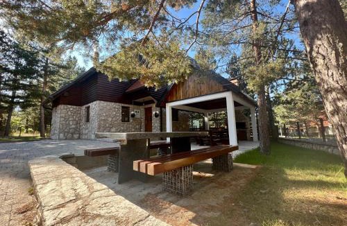 Risovac Ski Chalet | Vikendica Anamaria Blidinje