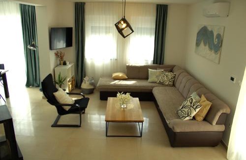 Velika Villa | Vila Atlantida