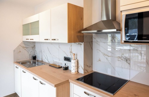 Skofja Loka Apartment | Vila Hrastnica 1 Apartma Praprot 10 min from Škofja Loka