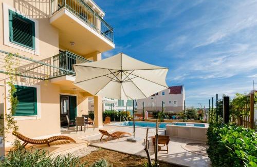 Cove Makarac (Milna) Apartment | Vila Mimoza