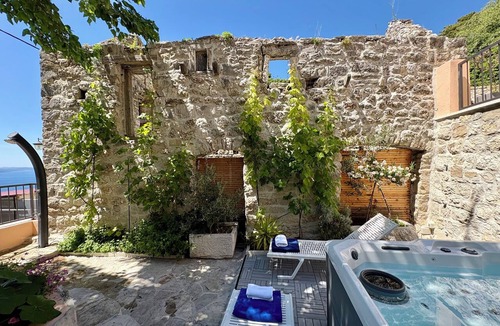 Podstrana Villa | Vila Murva GP - stone house with fantastic sea view and jacuzzi