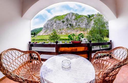 Baia de Fier House | Vila Nico