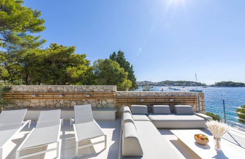 Hvar Villa | Villa ∙ 10 bedrooms ∙ 20 guests