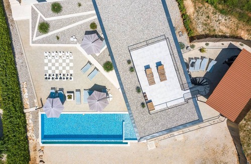 Jadruhi Villa | Villa ∙ 13 bedrooms ∙ 28 guests