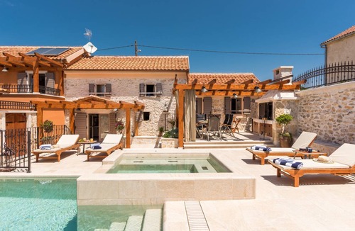 Bicine Villa | Villa ∙ 2 bedrooms ∙ 4 guests