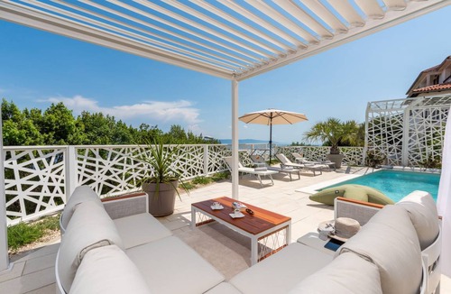 Ravni Villa | Villa ∙ 4 bedrooms ∙ 8 guests