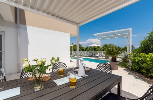 Ravni Villa | Villa ∙ 4 bedrooms ∙ 8 guests