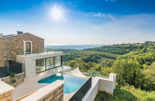 Buje Villa | Villa ∙ 4 bedrooms ∙ 8 guests