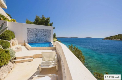 Vinisce Villa | Villa ∙ 6 bedrooms ∙ 12 guests