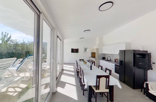 Neoric Villa | Villa Almas with swimming pool, summer grill house and tennis court