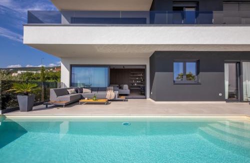 Kostrena Apartment | Villa Ameli Apartment with swimming pool