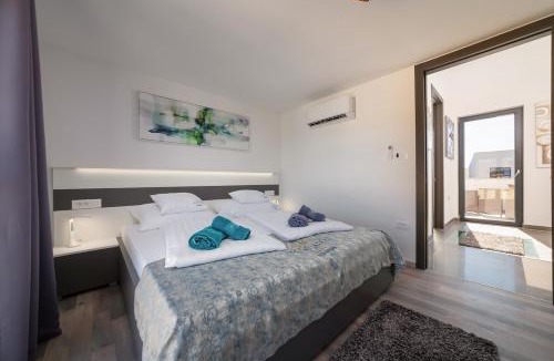Brinje Villa | Villa Ampla with heated wellness pool near Poreč