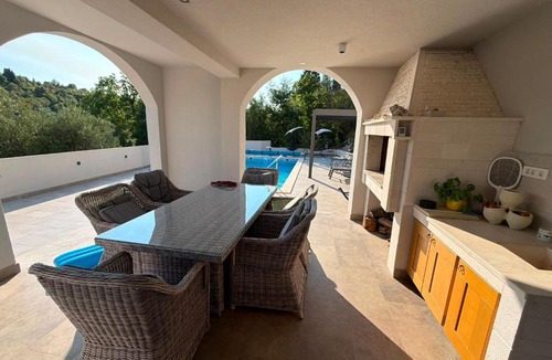 Kremena Villa | Villa Anni