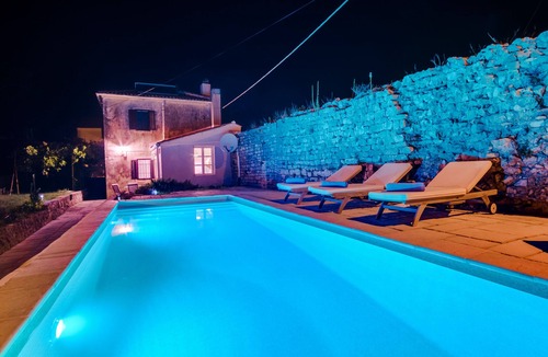 Osor Villa | Villa Antiqua