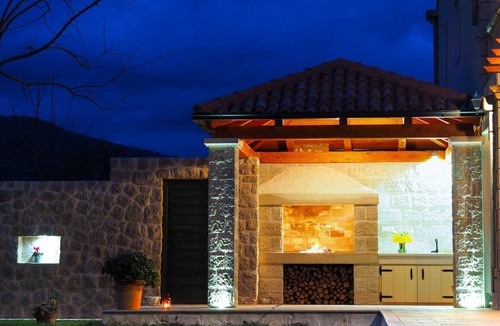 Mocici House | Villa "Antonija" mit Garten, Grill und Terrasse by Interhome