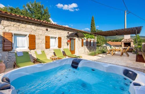 Lupoglav Villa | Villa Aurania