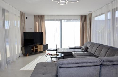 Rogac Villa | Villa Aves - NEW with Pool, Gym & Sauna
