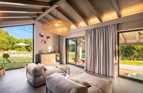 Krsan Villa | Villa Baracchi – 4 BDR Pool Villa with Sauna in Kršan, Čepić, Croatia