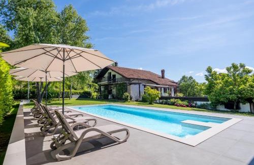 Cerovlje Villa | Villa Bella, villa with heated Pool