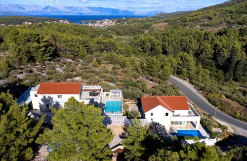 Pitve Villa | Villa Belpur