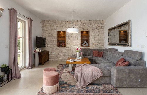 Labinci House | Villa Bincila by Interhome