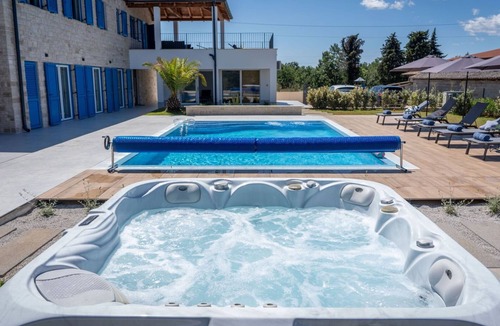 Visnjan Villa | Villa Blue Moon by Villas Guide
