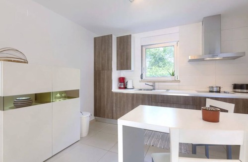 Krizine Apartment | Villa BOBO's Place with Jacuzzi (79169-A2) - Umag