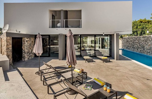 Sutivan Villa | Villa Brac Gallant with Pool